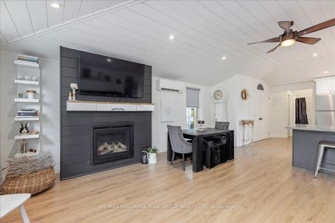 Photo 3 at 19 Metro Road S, Keswick North, Georgina