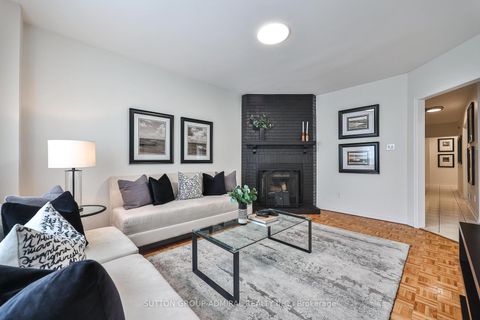 Photo 17 at 113 Redondo Drive, Beverley Glen, Vaughan