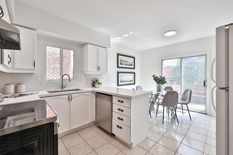 Photo 21 at 113 Redondo Drive, Beverley Glen, Vaughan
