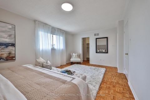 Photo 30 at 113 Redondo Drive, Beverley Glen, Vaughan