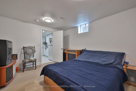 Photo 43 at 113 Redondo Drive, Beverley Glen, Vaughan