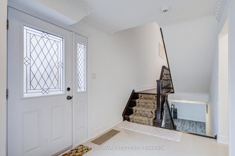 Photo 2 at 53 Chipwood Crescent, Pleasant View, Toronto