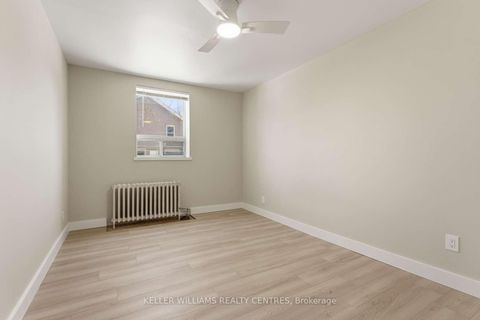 Photo 16 at 42 Mansfield Avenue, Bellwoods, Toronto