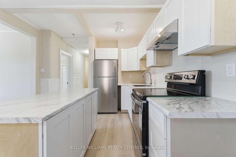 Photo 19 at 42 Mansfield Avenue, Bellwoods, Toronto