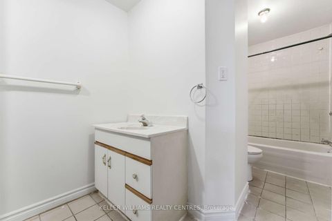 Photo 29 at 42 Mansfield Avenue, Bellwoods, Toronto