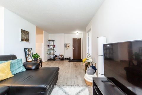 Photo 17 at 315 - 100 Dundalk Drive, Dorset Park, Toronto