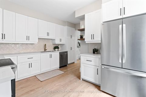 Photo 14 at 33 Lakeview Avenue, Bellwoods, Toronto