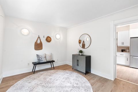 Photo 18 at 33 Lakeview Avenue, Bellwoods, Toronto