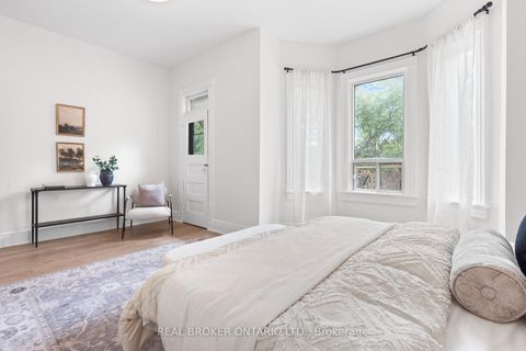 Photo 20 at 33 Lakeview Avenue, Bellwoods, Toronto