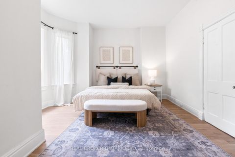 Photo 21 at 33 Lakeview Avenue, Bellwoods, Toronto