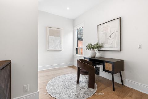 Photo 22 at 33 Lakeview Avenue, Bellwoods, Toronto