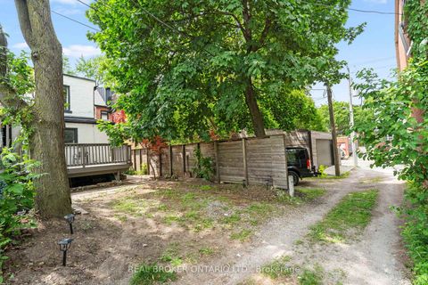 Photo 33 at 33 Lakeview Avenue, Bellwoods, Toronto