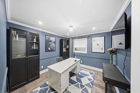 Photo 6 at 7 Cedar Crescent, Aurora Village, Aurora