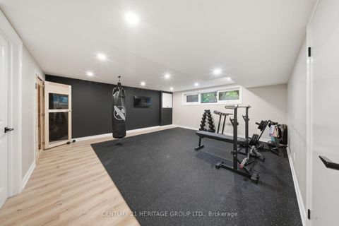 Photo 12 at 7 Cedar Crescent, Aurora Village, Aurora