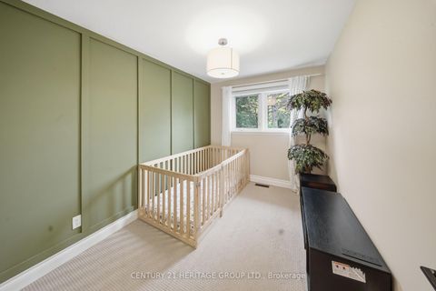 Photo 19 at 7 Cedar Crescent, Aurora Village, Aurora