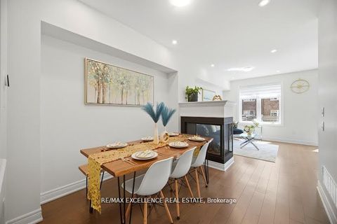 Photo 9 at 67 Drizzel Crescent, Oak Ridges, Richmond Hill