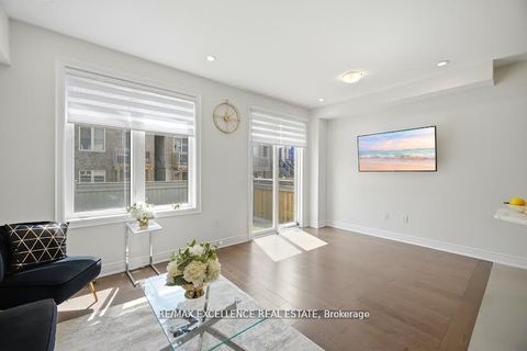Photo 11 at 67 Drizzel Crescent, Oak Ridges, Richmond Hill