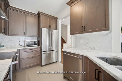 Photo 16 at 67 Drizzel Crescent, Oak Ridges, Richmond Hill