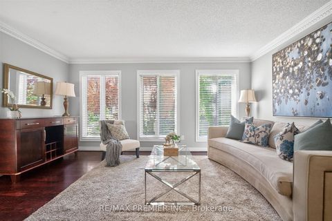 Photo 4 at 298 Castlehill Road, Maple, Vaughan
