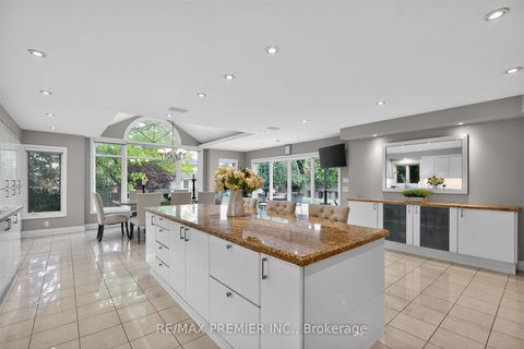 Photo 7 at 298 Castlehill Road, Maple, Vaughan