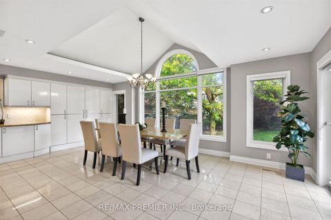 Photo 12 at 298 Castlehill Road, Maple, Vaughan