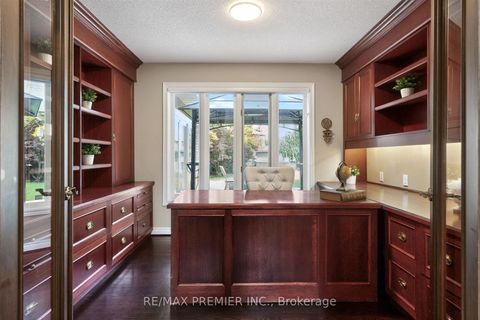 Photo 15 at 298 Castlehill Road, Maple, Vaughan