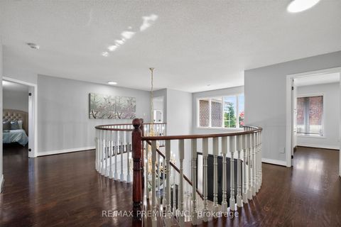 Photo 18 at 298 Castlehill Road, Maple, Vaughan