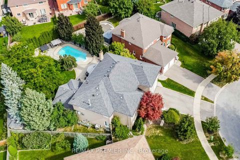 Photo 49 at 298 Castlehill Road, Maple, Vaughan