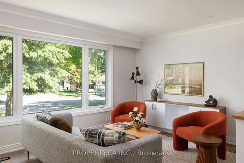 Photo 2 at 18 Alhart Drive, Beaumonde Heights, Toronto