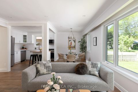 Photo 3 at 18 Alhart Drive, Beaumonde Heights, Toronto