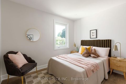 Photo 10 at 18 Alhart Drive, Beaumonde Heights, Toronto