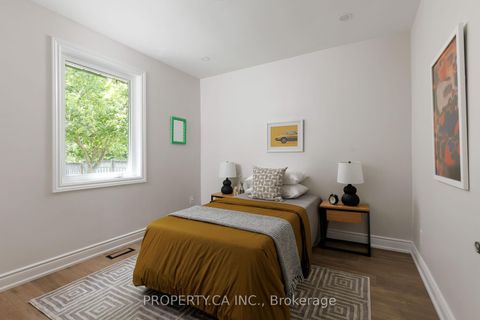 Photo 13 at 18 Alhart Drive, Beaumonde Heights, Toronto