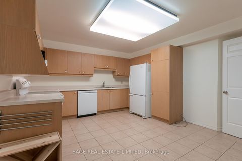 Photo 9 at 302 - 25 George Street, Moss Park, Toronto