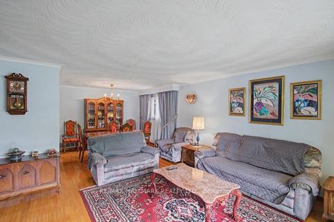 Photo 5 at 17 Chalet Road, Pleasant View, Toronto