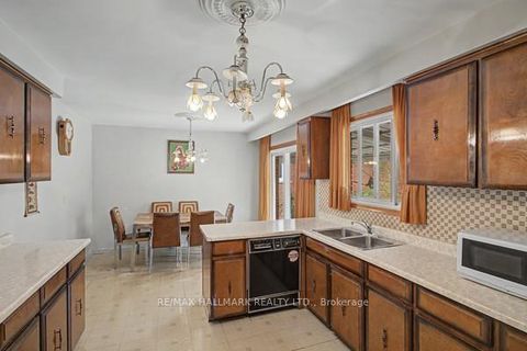 Photo 8 at 17 Chalet Road, Pleasant View, Toronto