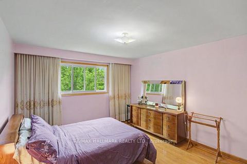 Photo 11 at 17 Chalet Road, Pleasant View, Toronto