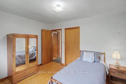 Photo 13 at 17 Chalet Road, Pleasant View, Toronto