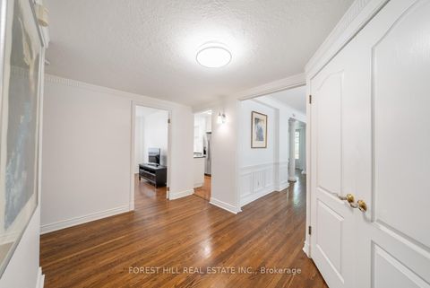 Photo 2 at 301 - 717 Eglinton Avenue W, Forest Hill South, Toronto