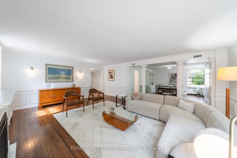 Photo 10 at 301 - 717 Eglinton Avenue W, Forest Hill South, Toronto