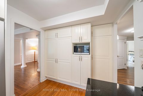 Photo 18 at 301 - 717 Eglinton Avenue W, Forest Hill South, Toronto