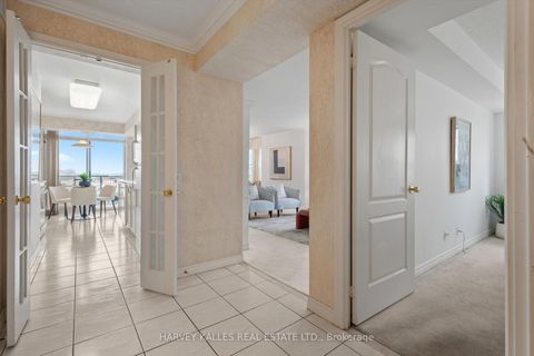 Photo 10 at 1009 - 265 Ridley Boulevard, Nortown, Toronto