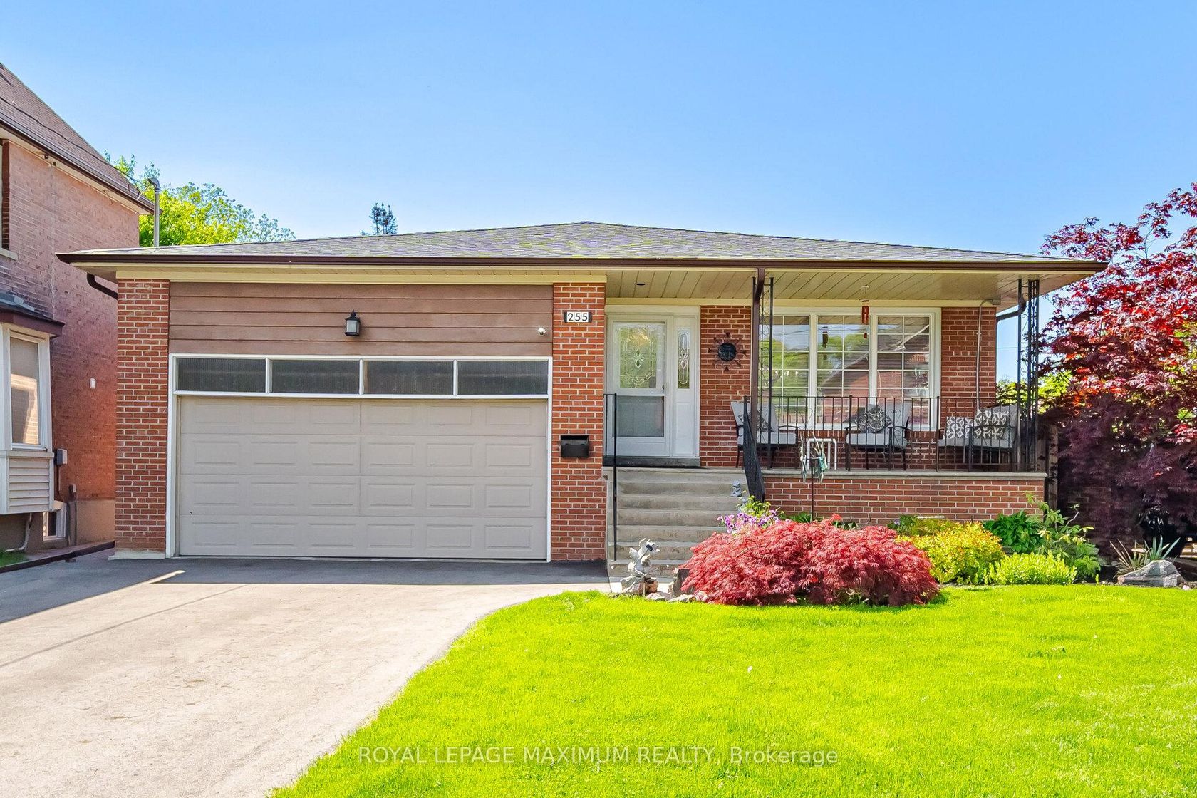 255 John Street, Weston, Toronto photo number 2