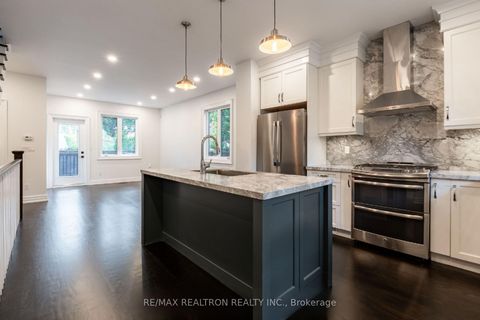Photo 4 at 7 Louise Avenue, Cedarvale, Toronto