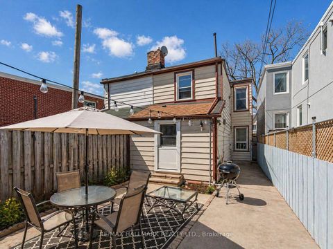 Photo 25 at 141 Palmerston Avenue, Little Italy, Toronto