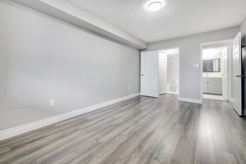 Photo 34 at 910 - 40 Panorama Court, Jamestown, Toronto