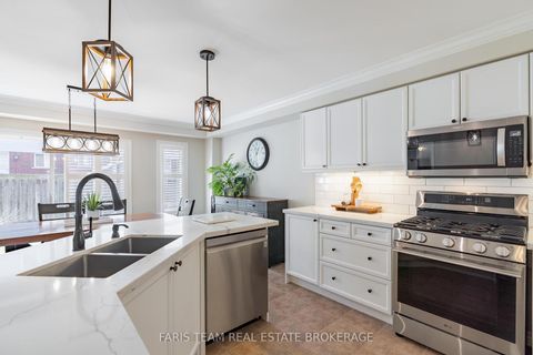 Photo 9 at 43 Maple Crown Terrace, Shore, Barrie