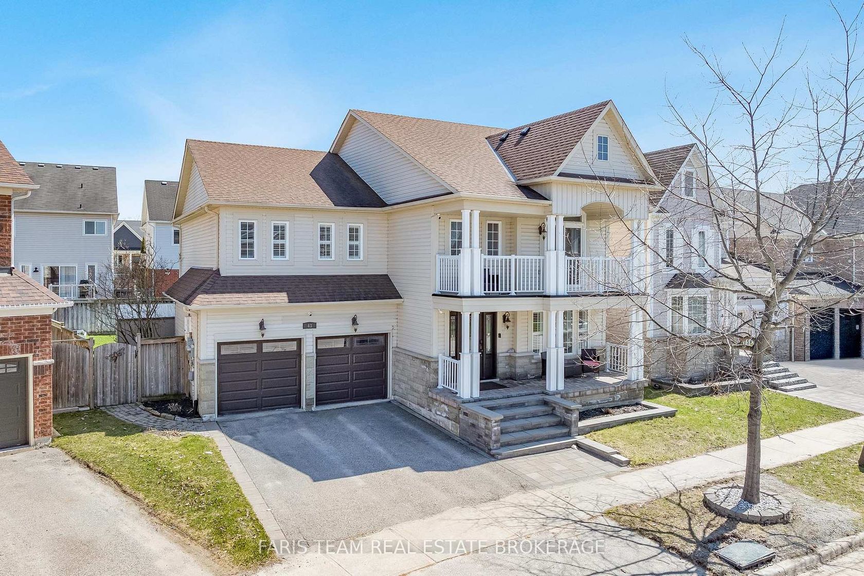 43 Maple Crown Terrace, Shore, Barrie photo number 2