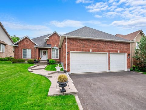 Photo 1 at 85 Ferncroft Drive, Historic Lakeshore Communities, Georgina