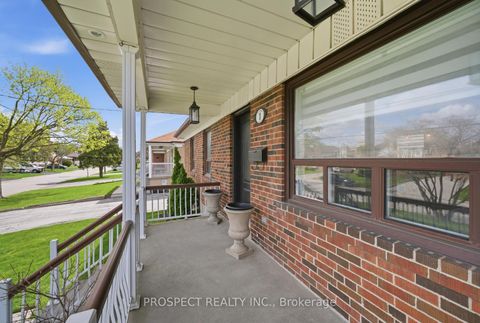 Photo 3 at 1 Bayford Avenue, CFB, Toronto