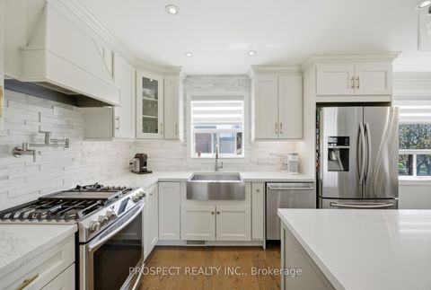 Photo 11 at 1 Bayford Avenue, CFB, Toronto
